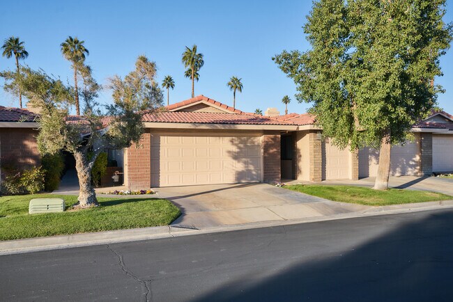 Building Photo - 84 Presidio Pl