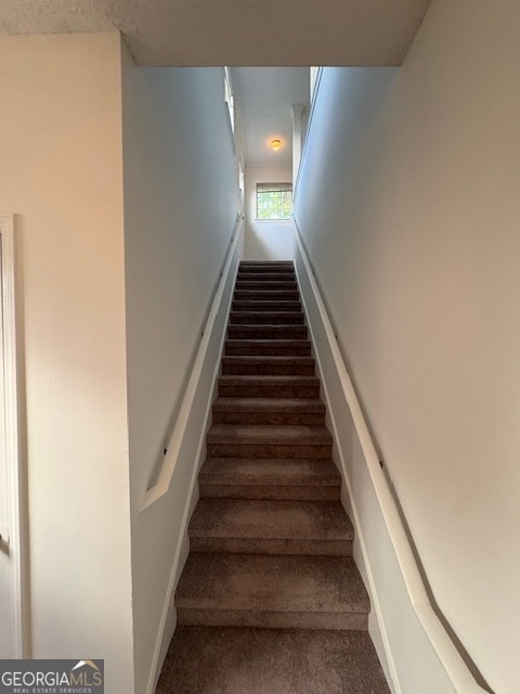 Building Photo - 245 Amal Dr SW