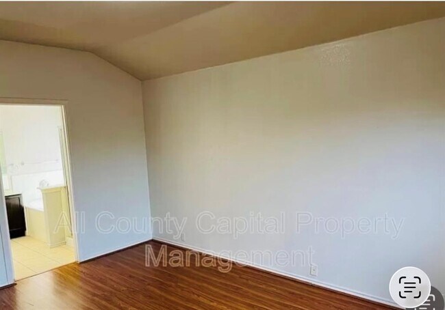 Building Photo - 15004 Antique Finish Dr