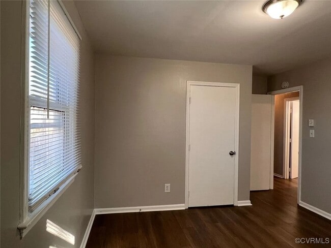 Building Photo - 20507 Hickory Ct