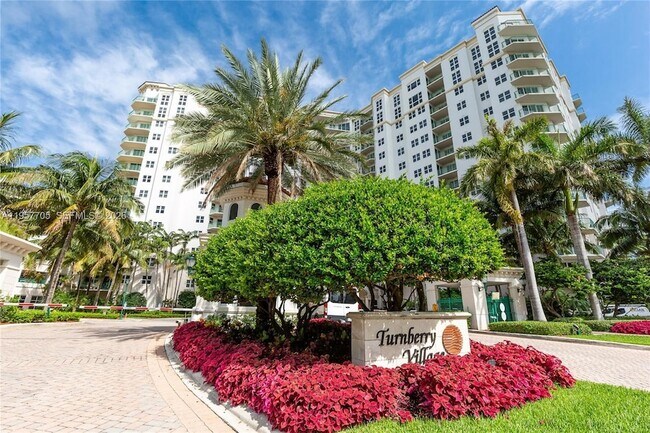 Building Photo - 20000 E Country Club Dr