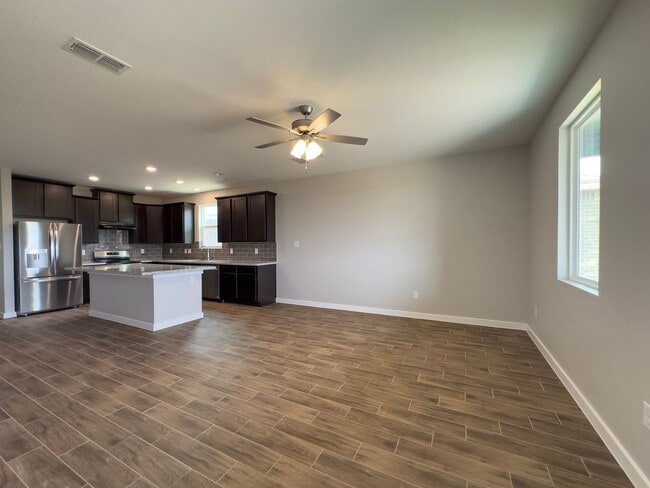 Building Photo - Newly constructed 4bd Home in Villas San A...