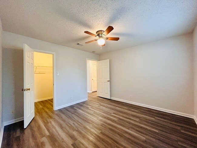 Building Photo - 9317 Kempler Dr