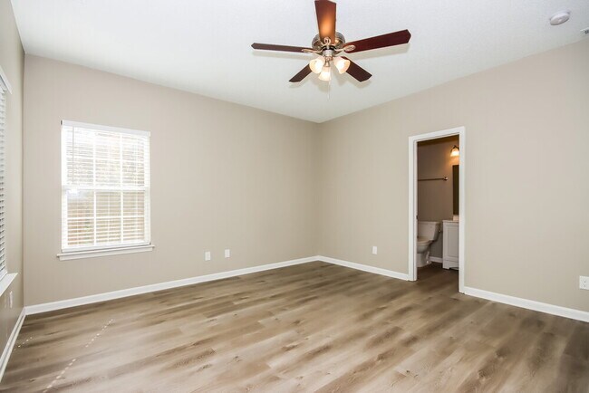 Building Photo - 107 Peterborough Dr