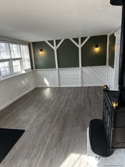 Building Photo - 61 Eugene St