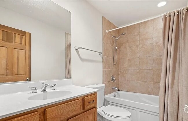 Building Photo - 5662 W Berenice Ave