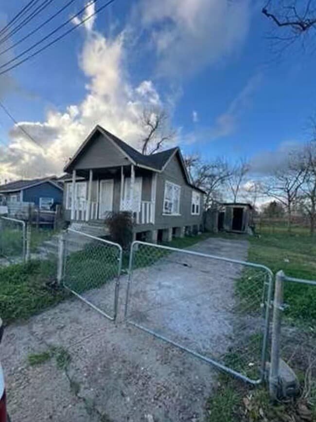 Building Photo - 4509 Pardee St