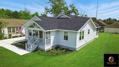 Building Photo - 522 Caplin St