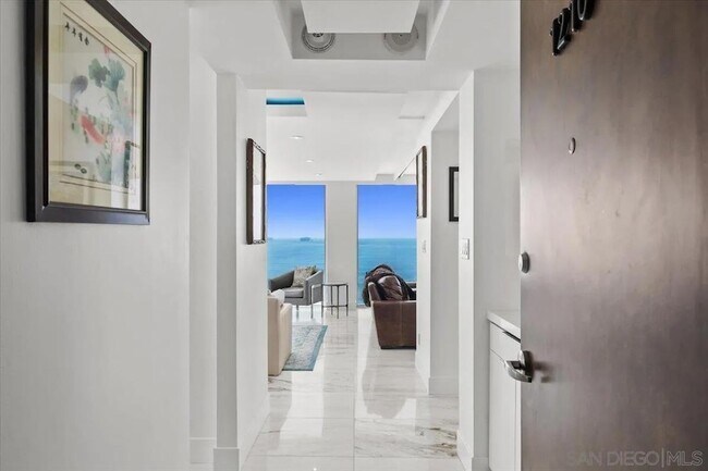 Building Photo - 1830 Avenida Del Mundo