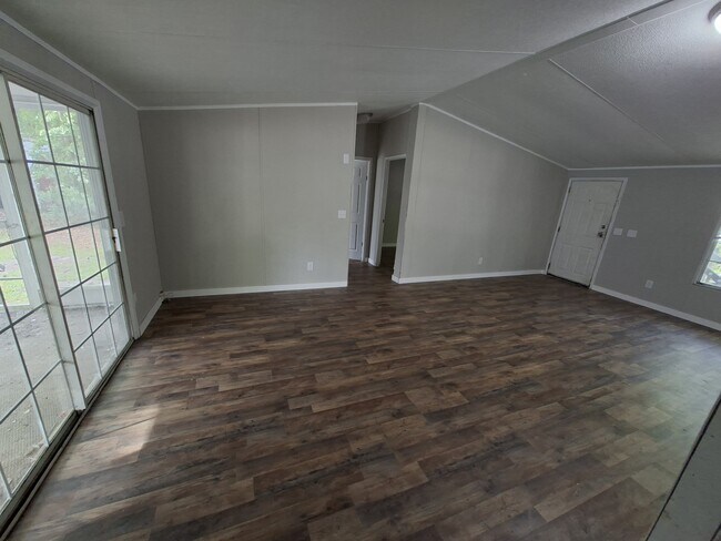 Building Photo - 111 Carnes Blvd
