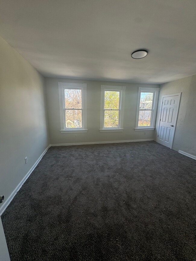 Building Photo - 6440 Dean St