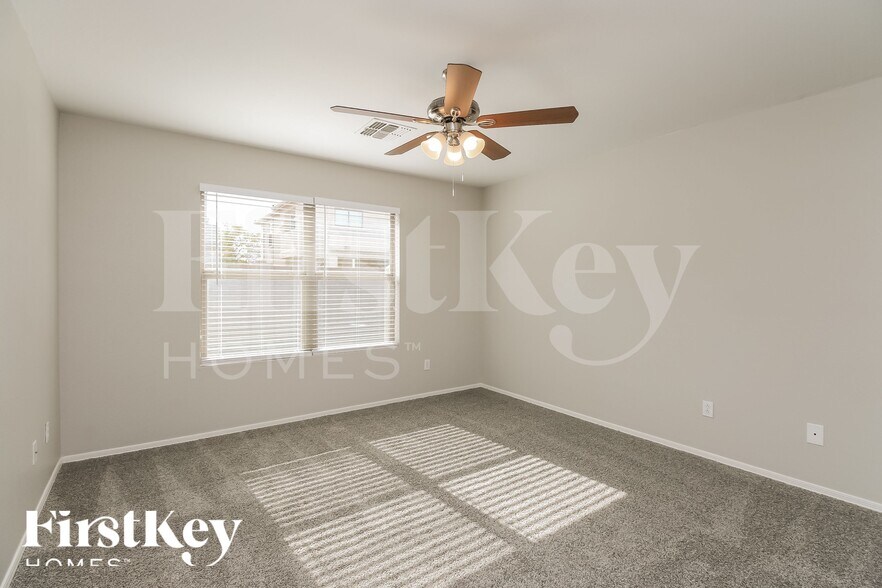 Building Photo - 3741 E Jasper Dr