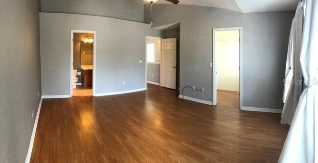 Building Photo - 11050 Black Swan Ct