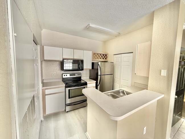 Building Photo - 2674 Robert Trent Jones Dr