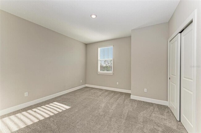 Building Photo - 13827 Green Hammock Pl