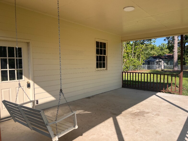 Building Photo - 343 Guildford Cir