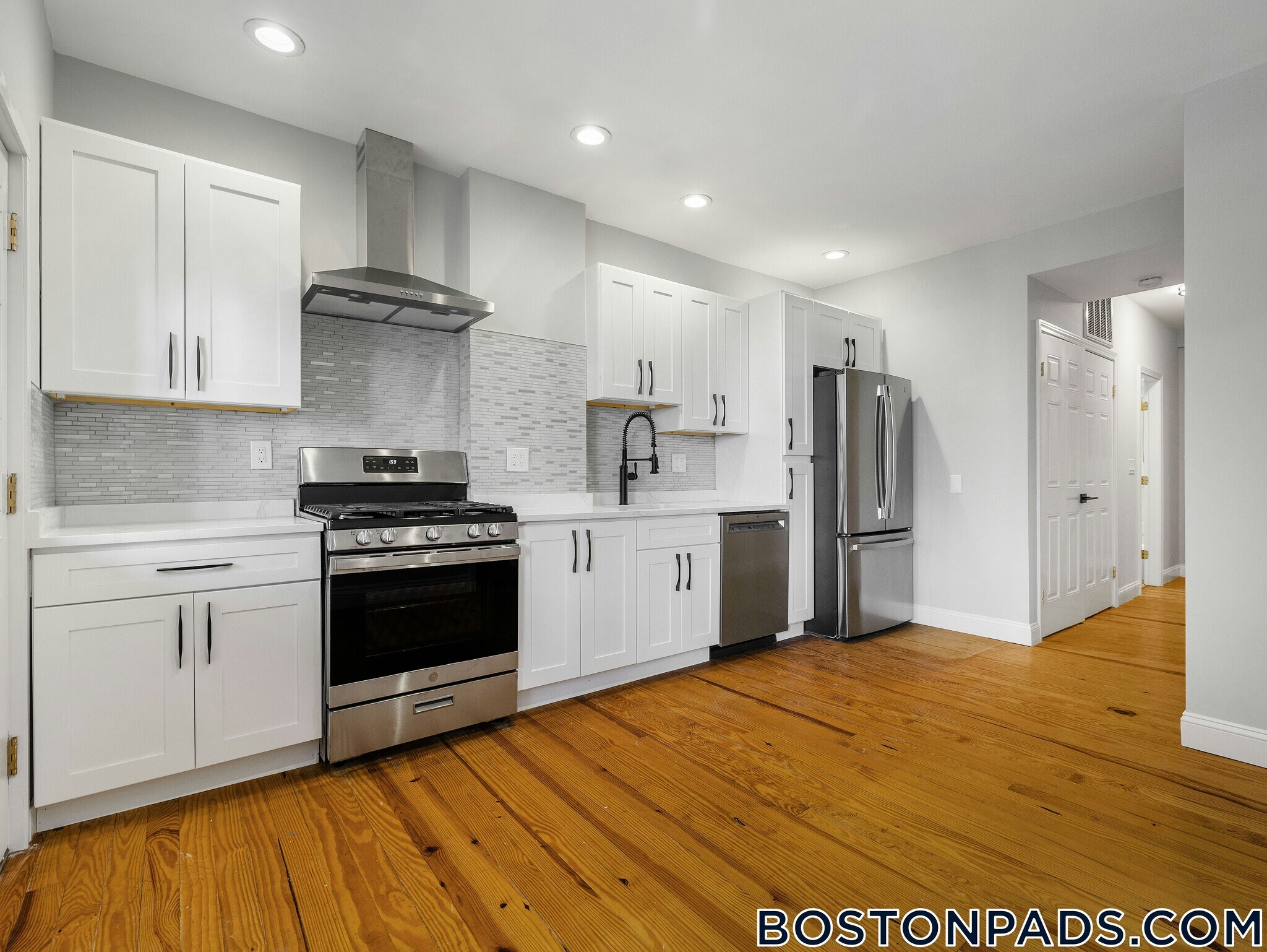 Building Photo - 131 Cottage St