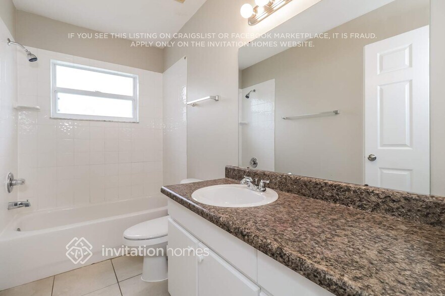 Building Photo - 1447 Baythorn Dr