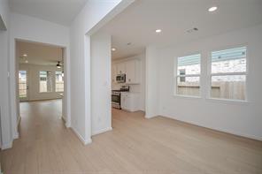 Building Photo - 9519 Dearborn Creek Dr