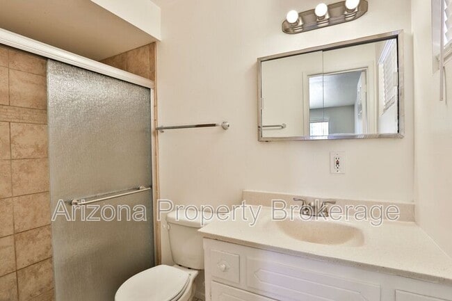 Building Photo - 1326 E Downing St