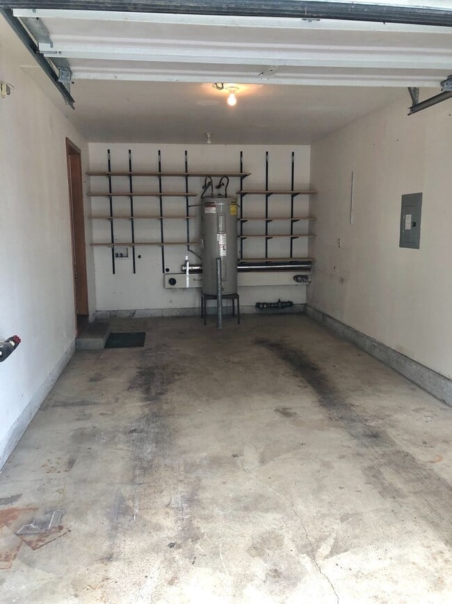 Building Photo - 270 SE Edwards Dr