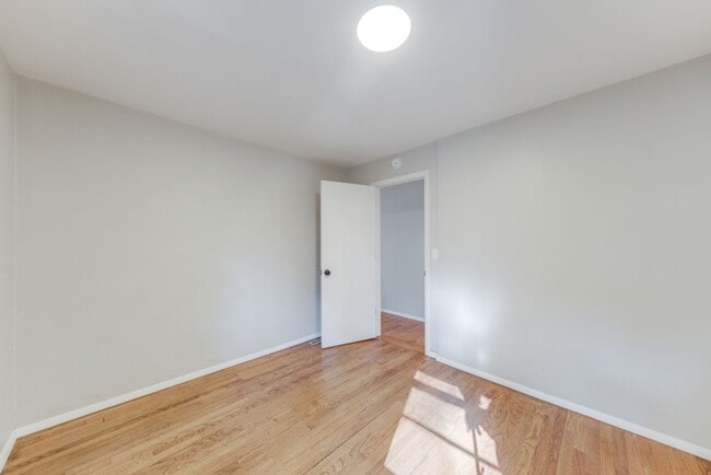 Building Photo - Fully remodeled 4 Bed / 2 bath ranch home