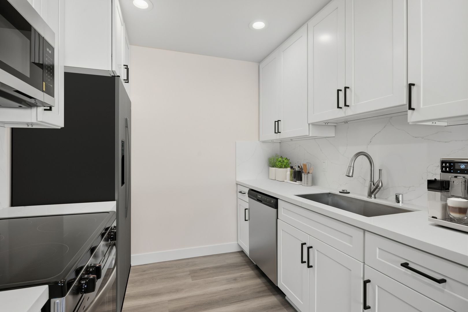 Building Photo - 5409 Radford Ave