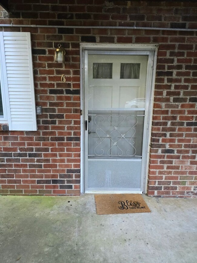 Building Photo - 1 bedroom 1 Bath