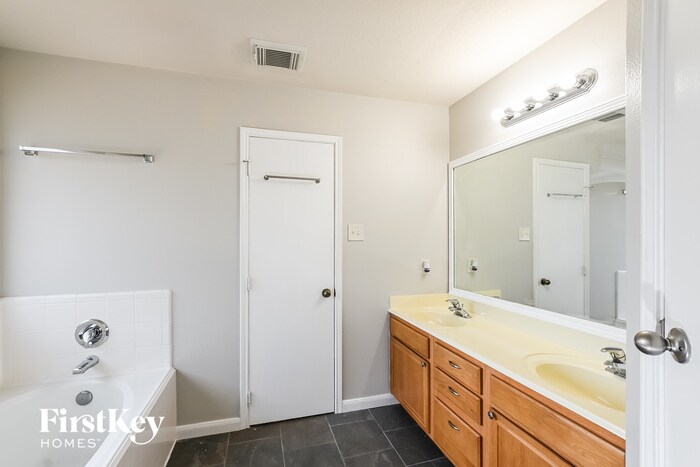 Building Photo - 17903 Melissa Springs Dr