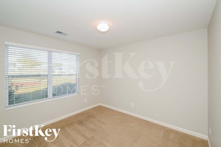 Building Photo - 11446 Walden Trce