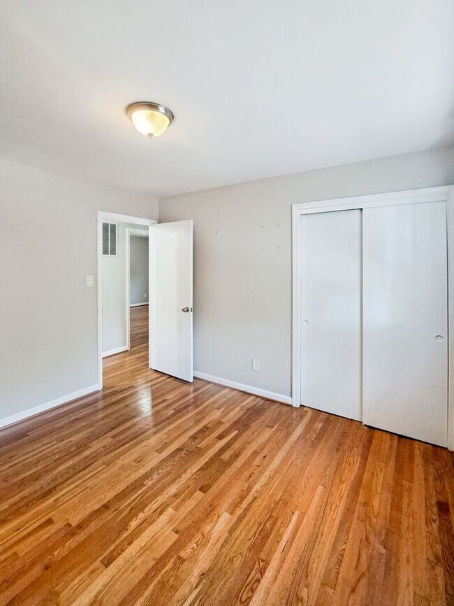 Building Photo - Coming Soon! Attractive Mid Century Modern...