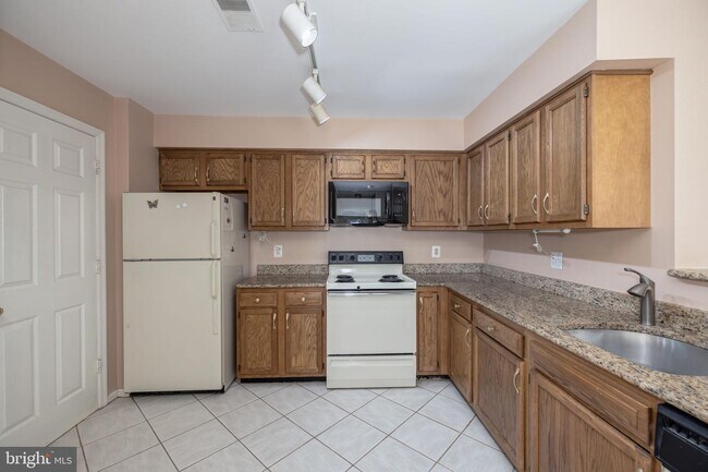 Primary Photo - 7511 Ashby Ln