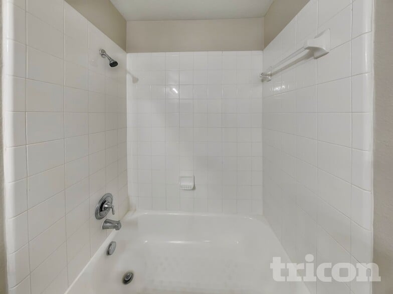 Building Photo - 231 Cardinal Way