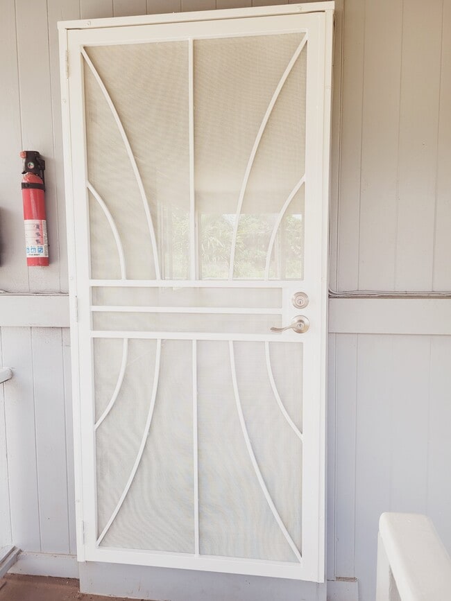 Building Photo - 41-536-536 Kumuhau St