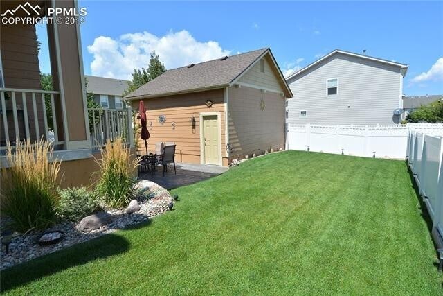 Building Photo - 2202 Hanham Dr