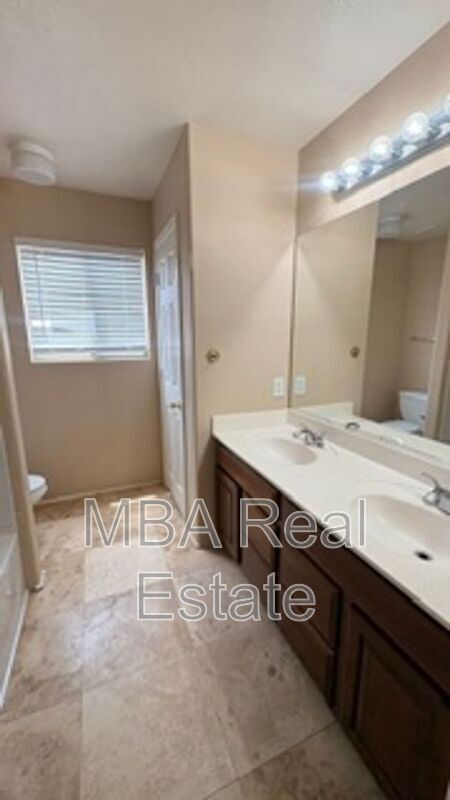 Building Photo - 6434 W Hackamore Dr