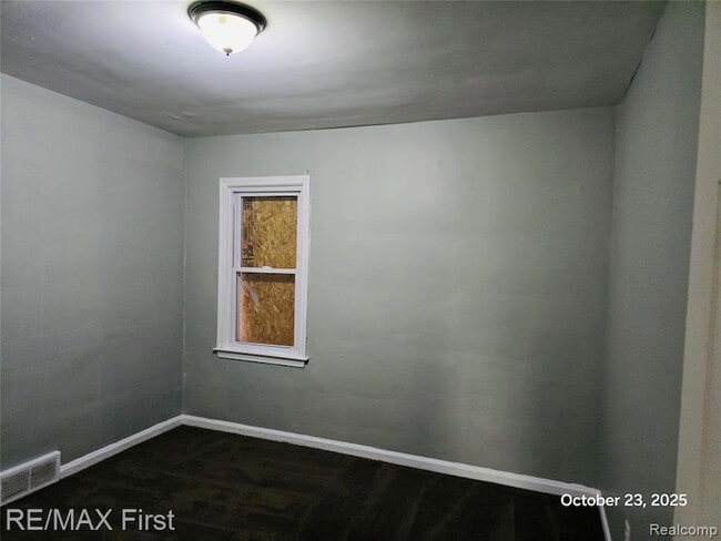 Building Photo - 11466 Somerset Ave