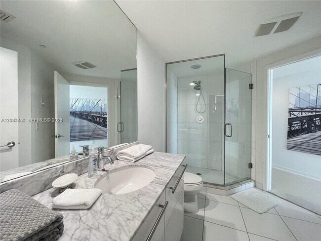 Building Photo - 500 Brickell Ave