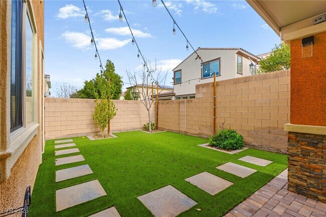 Building Photo - 2198 Trivero St