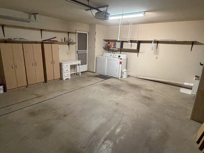 Building Photo - 28133 Vía Domador