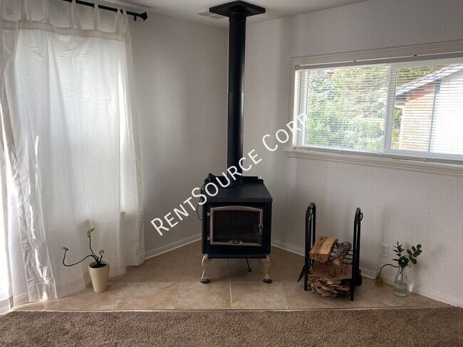 Building Photo - 43328 Lookabout Rd