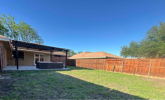 Building Photo - 900 Brownfield Dr