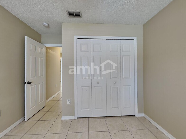 Building Photo - 10408 Opus Dr