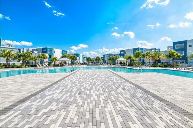 Building Photo - 7740 Sandy Ridge Dr