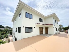 Building Photo - Prestigious Makiki Home For Rent 7BD 4BA with Split AC & Panoramic Mountain and City View!