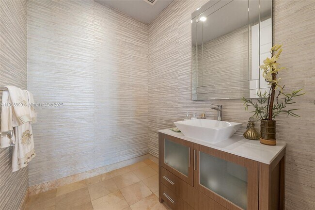 Building Photo - 13643 Deering Bay Dr