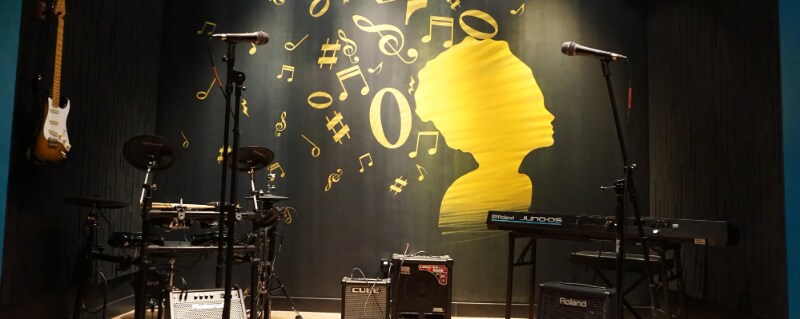 Building Photo - 112 W Superior St