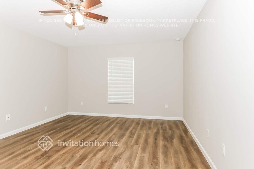 Building Photo - 440 SE Asbury Ln