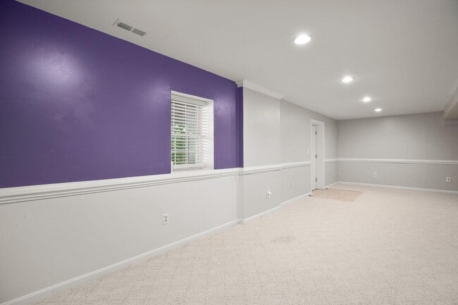 Building Photo - 10205 N Hampton Ln