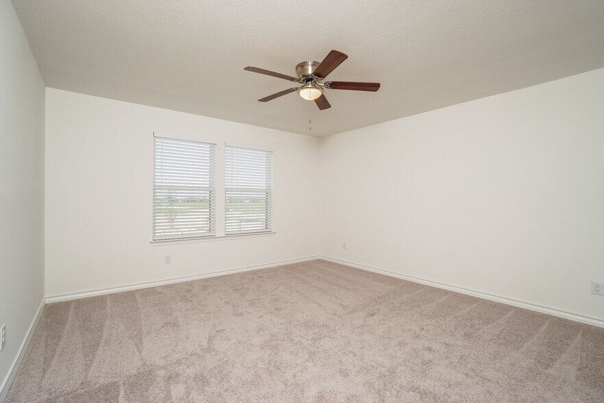Building Photo - 1652 Viola Ln
